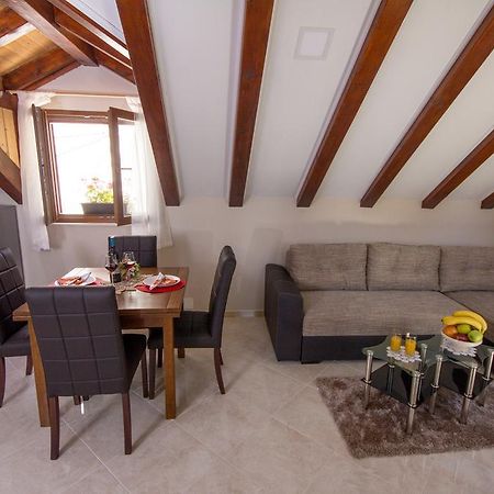 Apartment Niko Kastel Stari Kaštela 客房 照片
