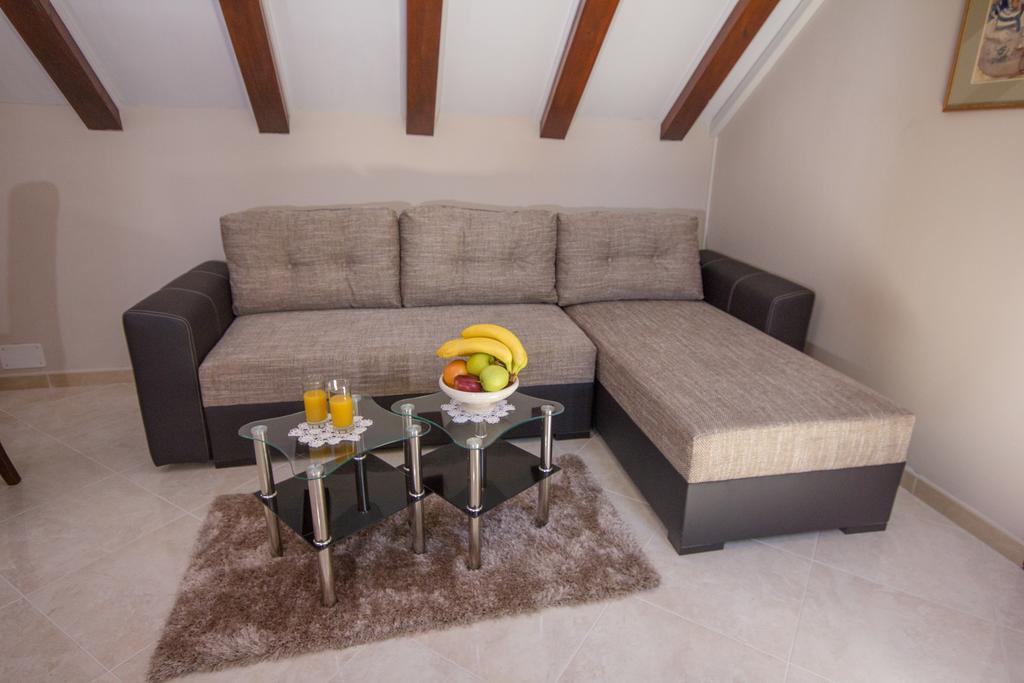 Apartment Niko Kastel Stari Kaštela 客房 照片
