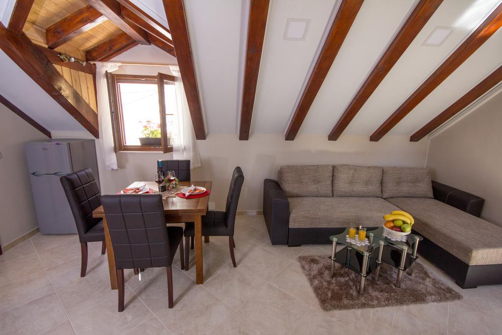 Apartment Niko Kastel Stari Kaštela 客房 照片