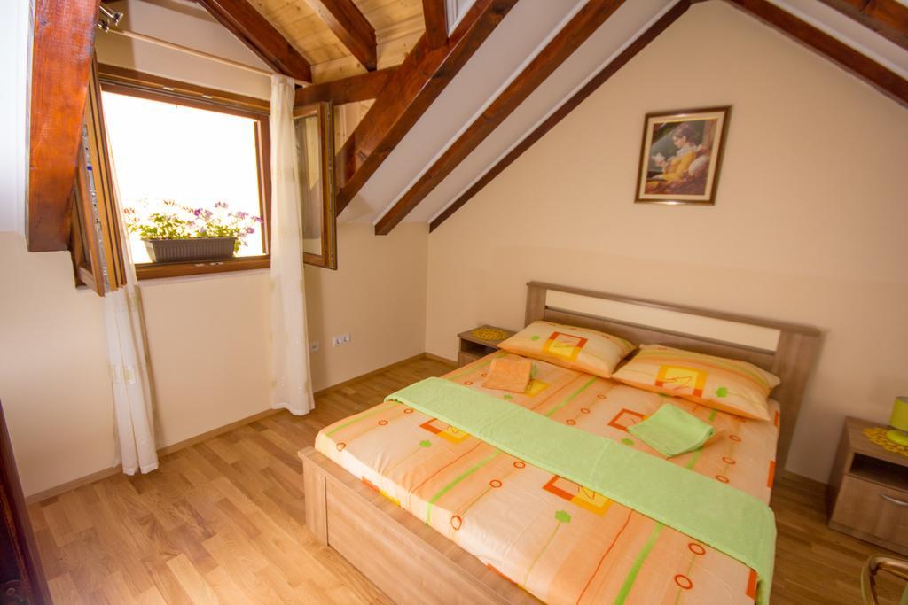 Apartment Niko Kastel Stari Kaštela 客房 照片
