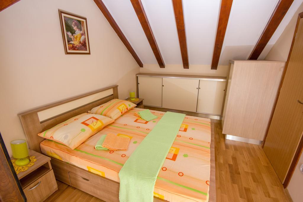 Apartment Niko Kastel Stari Kaštela 客房 照片