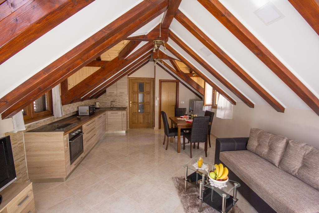 Apartment Niko Kastel Stari Kaštela 客房 照片